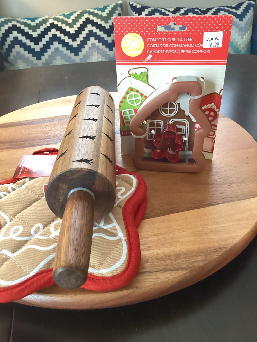 Christmas Baking Bundle Pot Holders, Cookie Cutter & Wooden Rolling Pin w trees